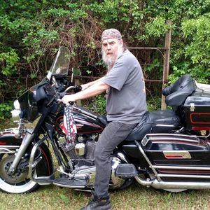 Meet your Posher, Raymond